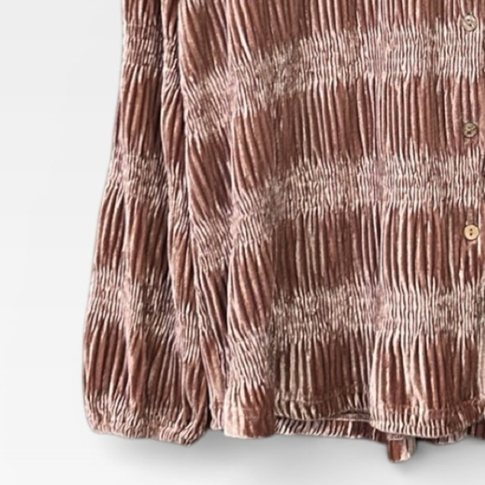 Umgee Velvet Ruched Tiered Button Up Long Sleeve Top Blush Size Medium - Picture 7 of 12